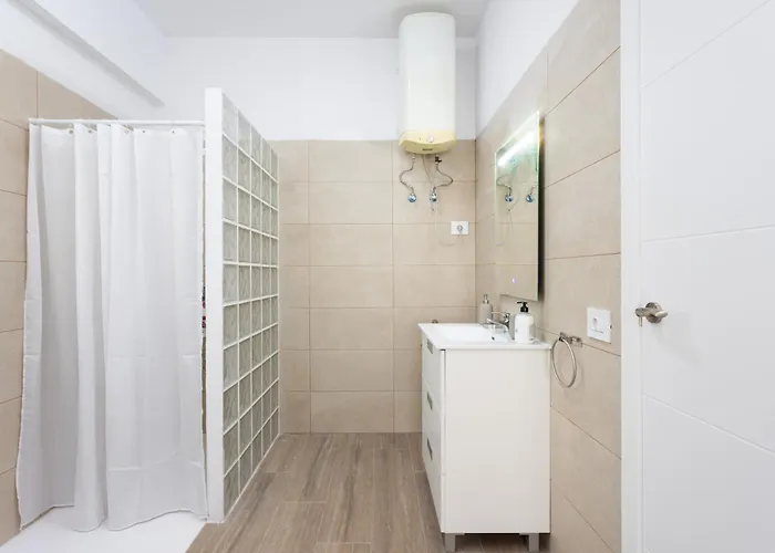 Apartment Home2book Exquisite Apt&terrace,