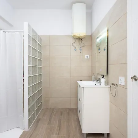 Apartment Home2book Exquisite Apt&terrace,